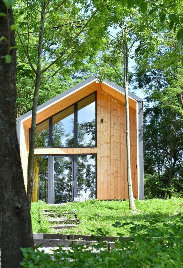 Loku' Villa Varbilau Buitenkant foto