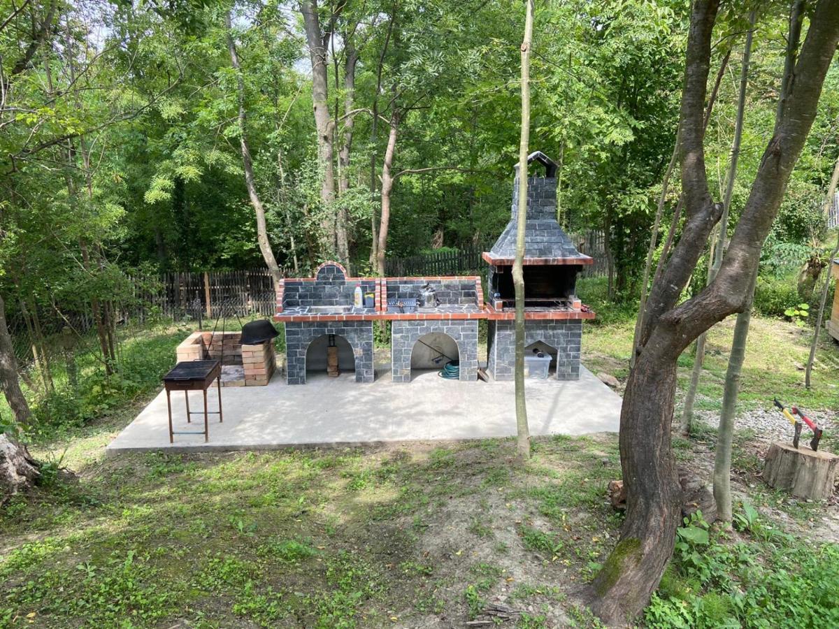 Loku' Villa Varbilau Buitenkant foto